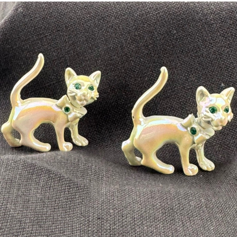 Vintage Trembler Cat Brooch Set enamel rhinestone iridescent cream green